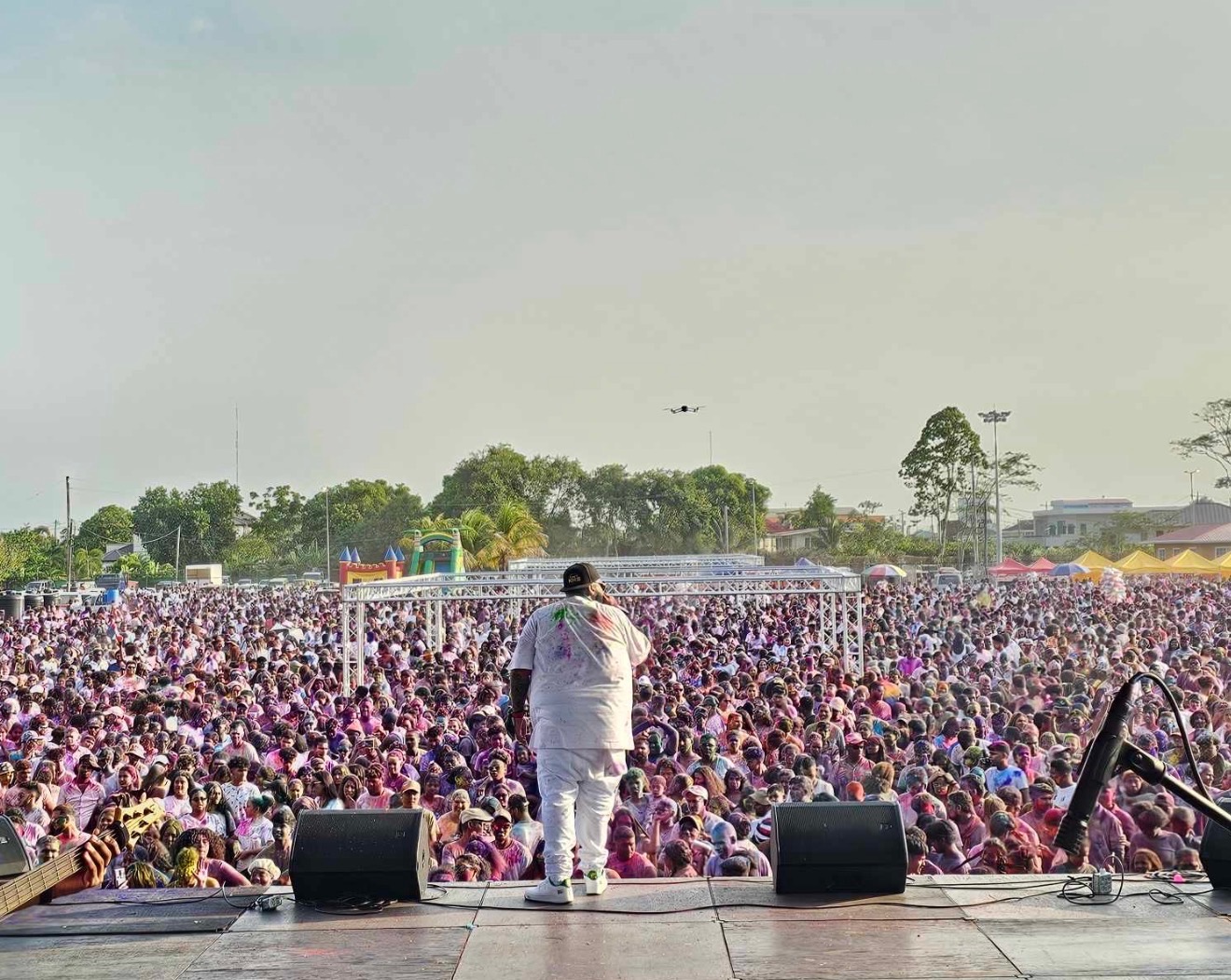 Anil Mr. Duniya performing live